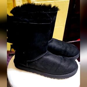 Ugg sz 10 double bow boots